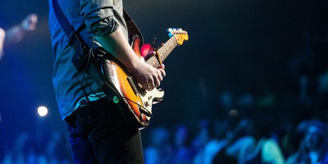 Gitarre vor Fans