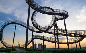 Tiger & Turtle in de schemering